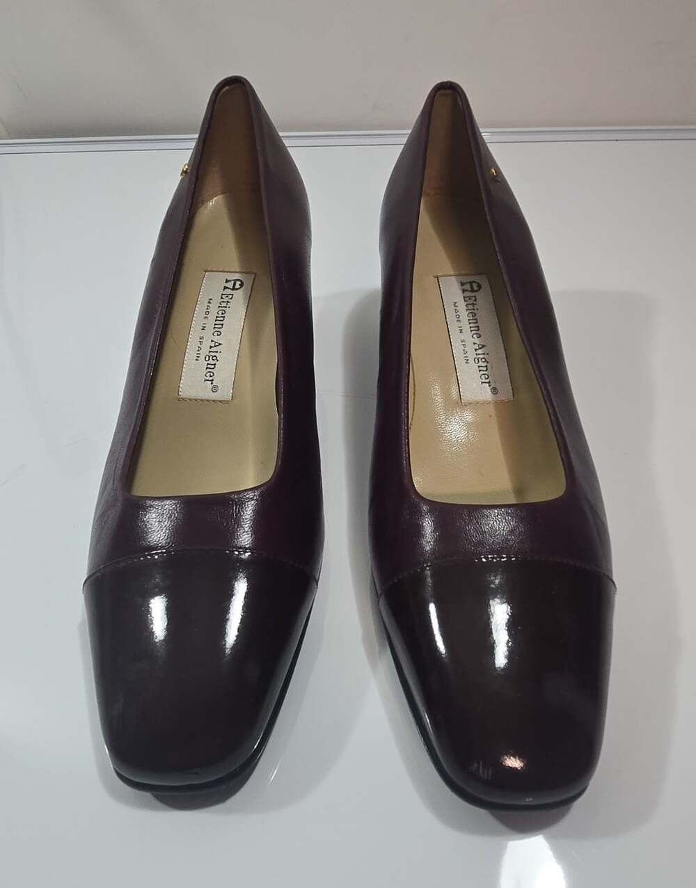 Etienne Aigner Pumps Size 7.5 W Burgundy Leather Block Heel Cap Toe